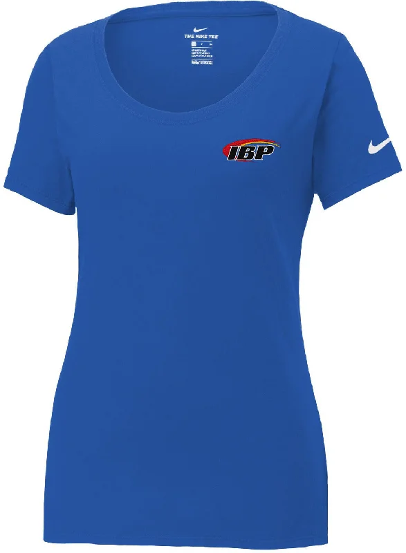 NIKE Ladies Dri-FIT Cotton/Poly Scoop Neck Tee